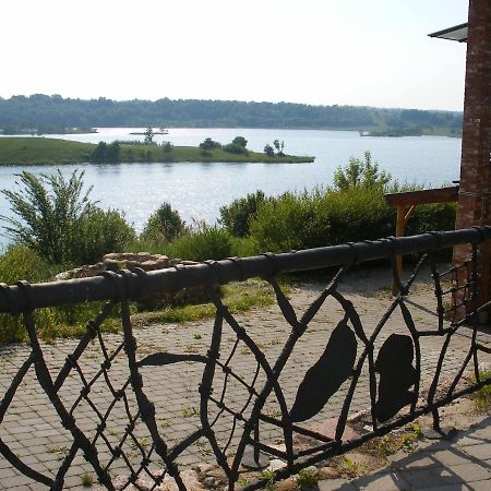 Tvirtove Prie Didziulio Otel Dėdeliškės Dış mekan fotoğraf