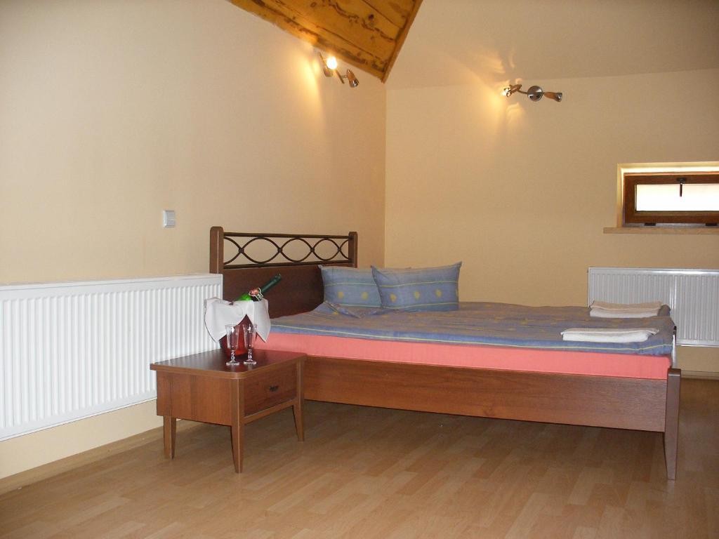 Tvirtove Prie Didziulio Otel Dėdeliškės Oda fotoğraf