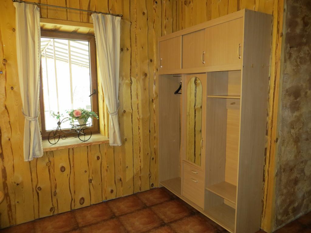 Tvirtove Prie Didziulio Otel Dėdeliškės Oda fotoğraf
